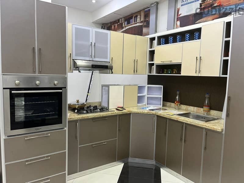 مطبخ كامل HPL من Kitchen line 8