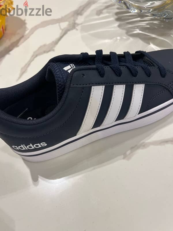 dark blue adidas sneakers 2