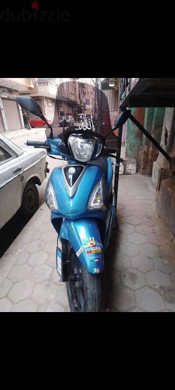 اسكوتر فيجوري st plus 200 cc  بحالة جيدة جدا ماشي 9000 كيلو