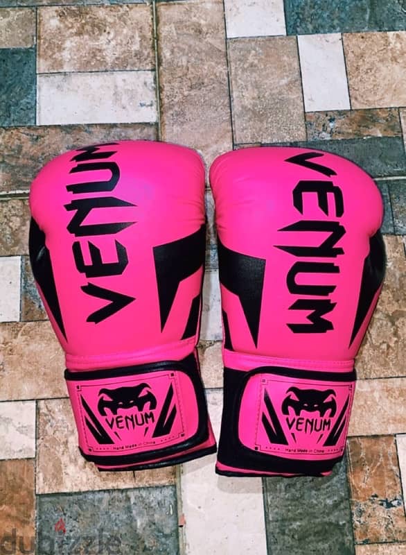 Boxing gloves size 6 0