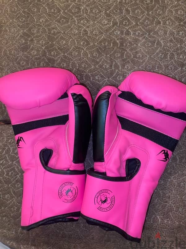 Boxing gloves size 6 1