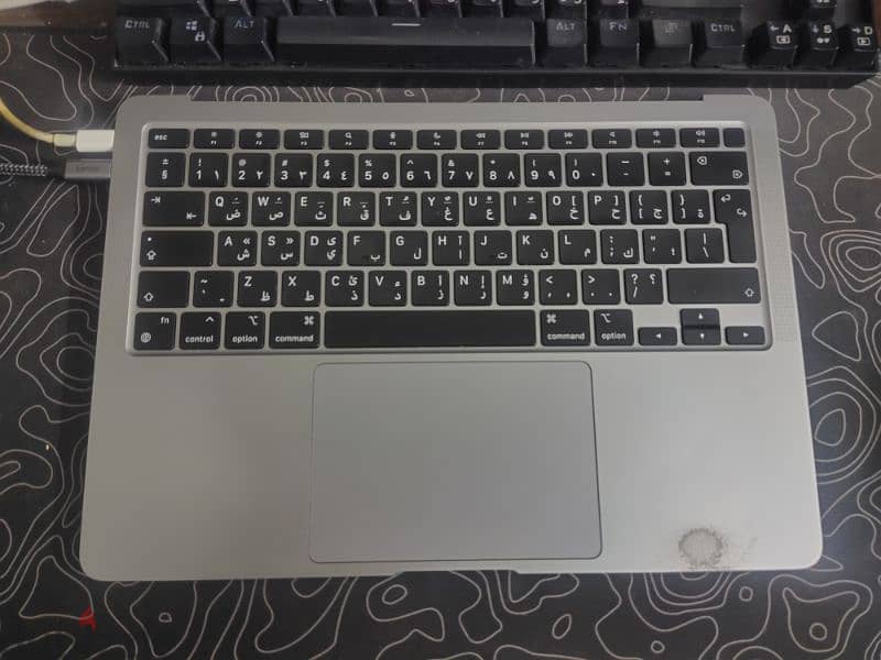 MacBook air m1 512 gb can be used as mac mini or pc (cracked screen) 4