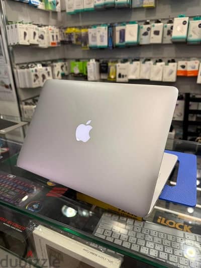 Macbook 2011 early 15 inch Intel core i7 | 8 Ram GB Hard SSD - 512 GB