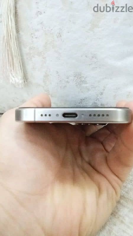 IPhone 15 Pro  256G Battery 89% الموبيل كالجديد  لسه في الضمان ٣ شهور 3