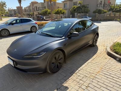 Tesla Model 3 AWD 2024 face left