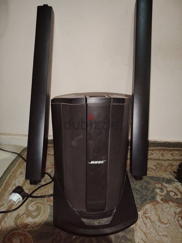 Used like new bose L1 compact with all cases 0