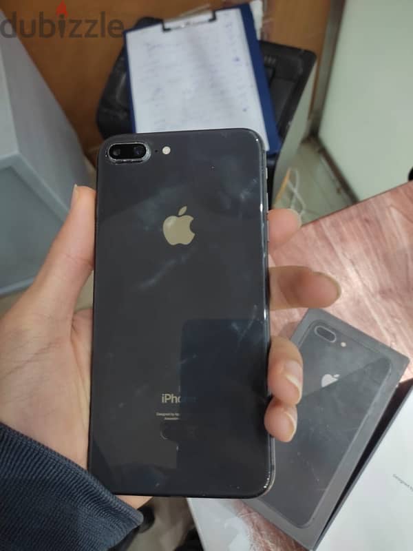 iPhone 8 Plus 2