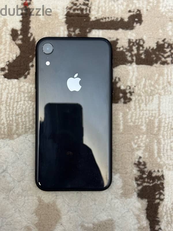 iphone XR 128 gigabytes 2