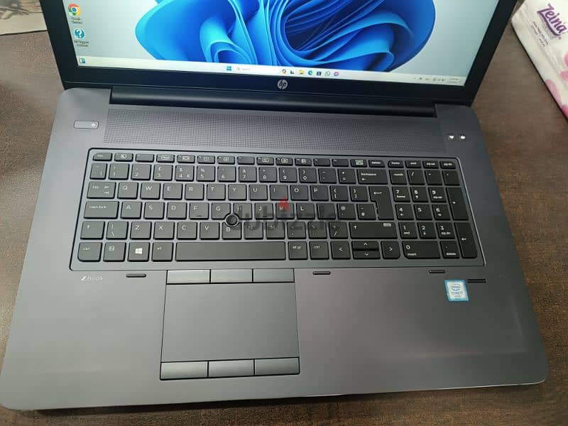 HP ZBOOK 17 G3 2