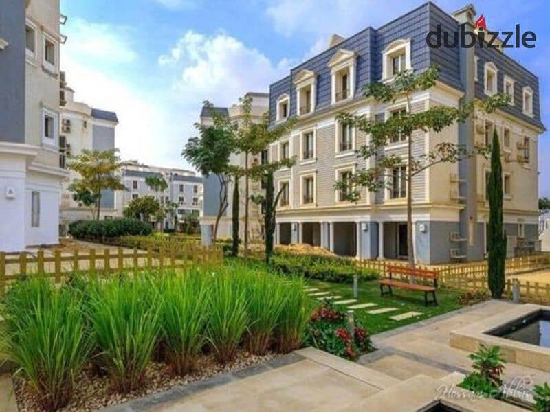 Resale apartment with private garden in Mountain View iCity at a special price 0