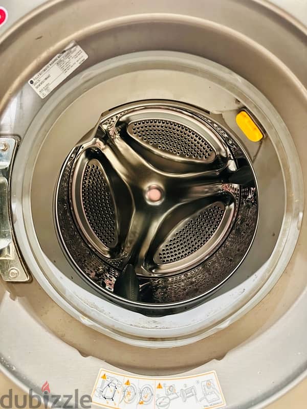 10.2kg Wash & 6 kg Dry with Steam, Direct Drive & 6 Motion technology 4