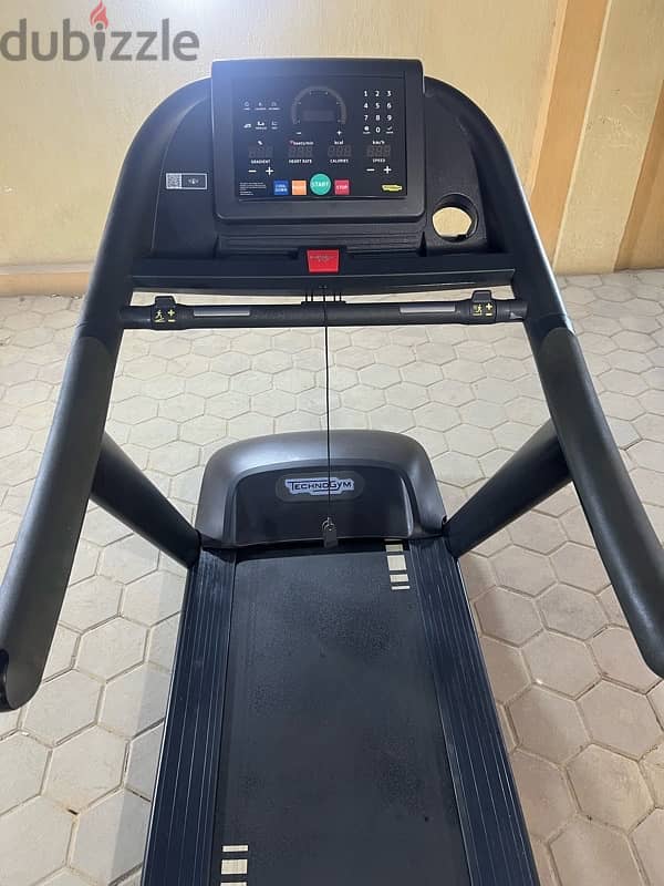 مشايه تكنو treadmill technogym أمريكي وزن مفتوح 1