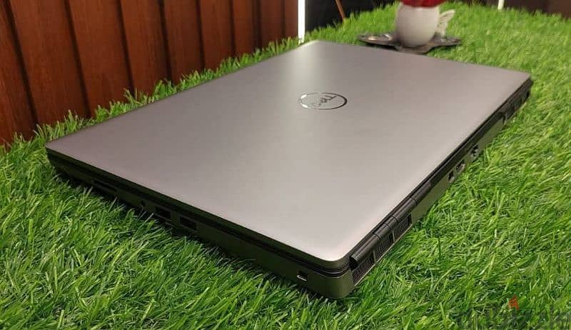 Laptop Dell Precision 7550 5