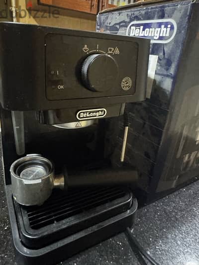 Delonghi coffe machine - as new