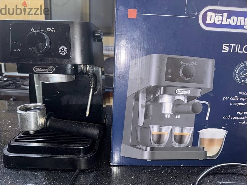 Delonghi coffe machine - as new 1