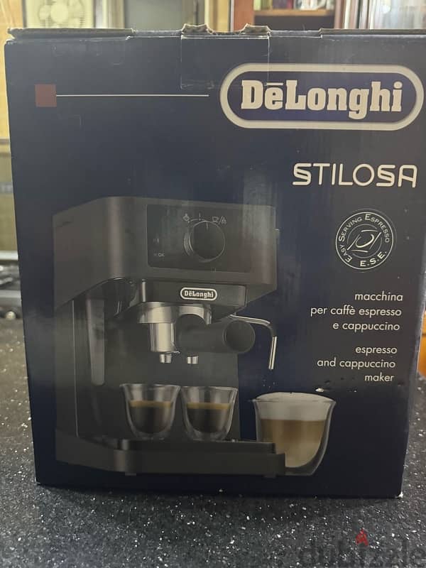 Delonghi coffe machine - as new 2