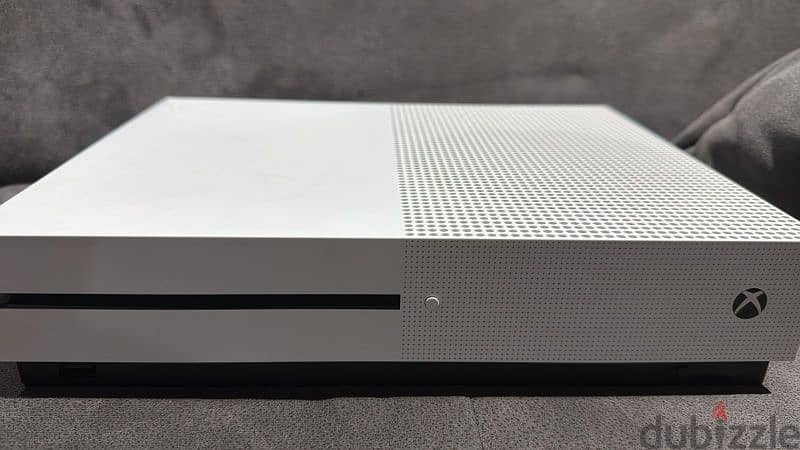 xbox one s like new 3