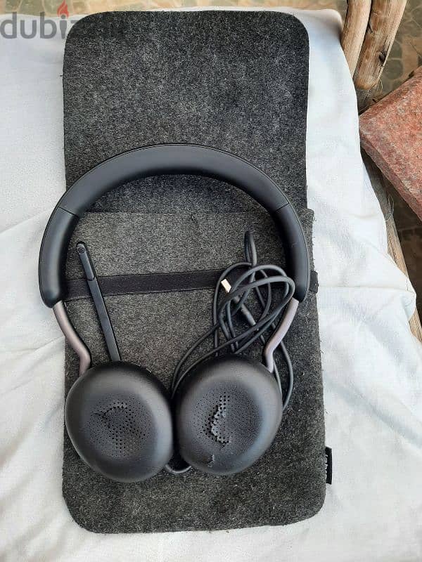 Jabra Evolve 2 Wired Headphones 1