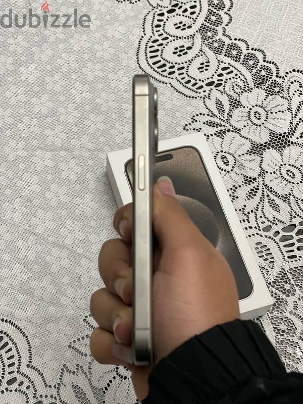 iPhone 15 pro 256gb استعمال خفيف 4