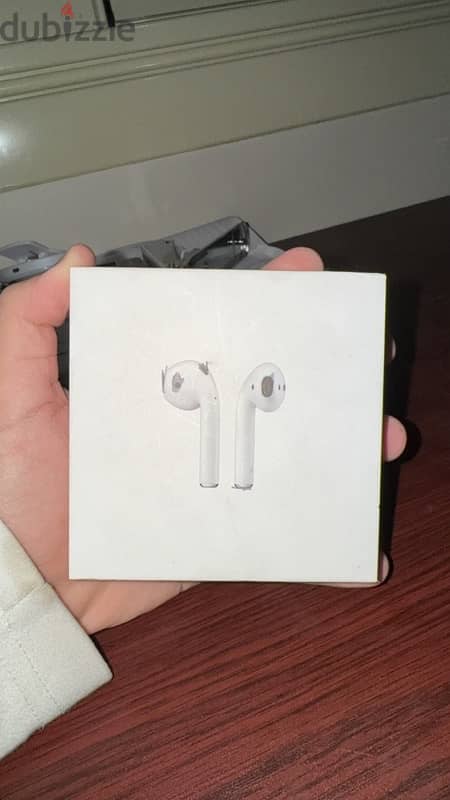 AirPods case and box original without the bucks 5