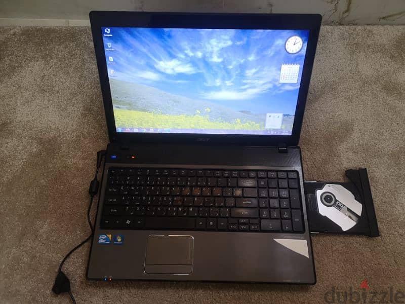 Laptop Acer Aspire 5741 1