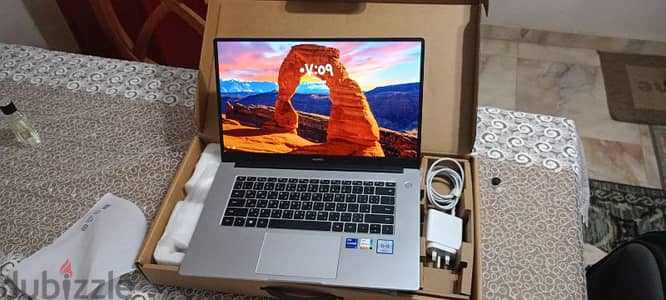 huawei matebook d15 core i7 كسرزيرو