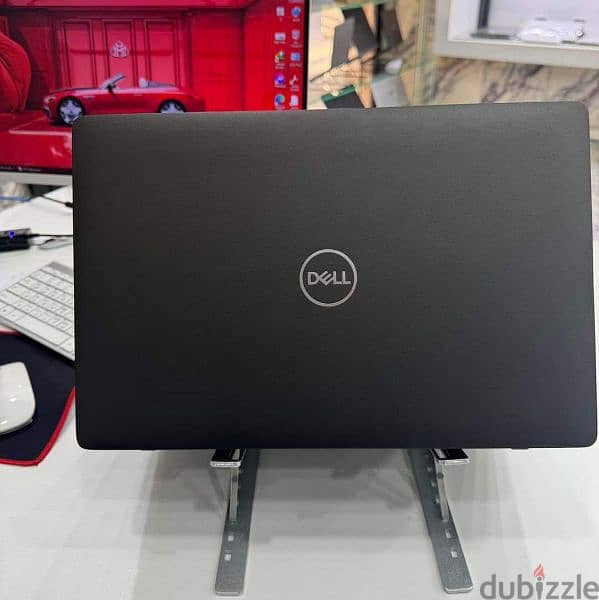 Dell Precision 3541 1