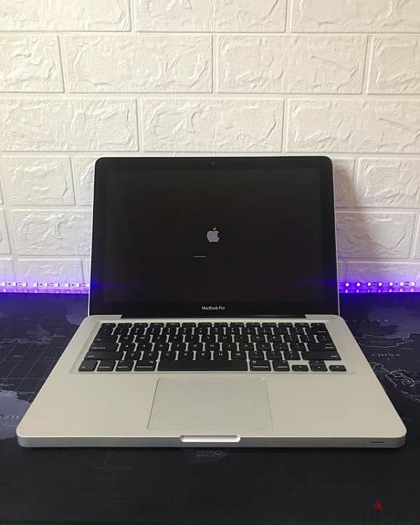 Mac book  pro 2012 Hard 500قابل للزيادة Ram8 قابل للزياده 2