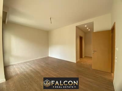 Corner Apartment Bahry With Open View 2 Bedrooms Fully Finished For Sale In Nile Boulevard New Cairo Next To Family Park Rehab With Installments