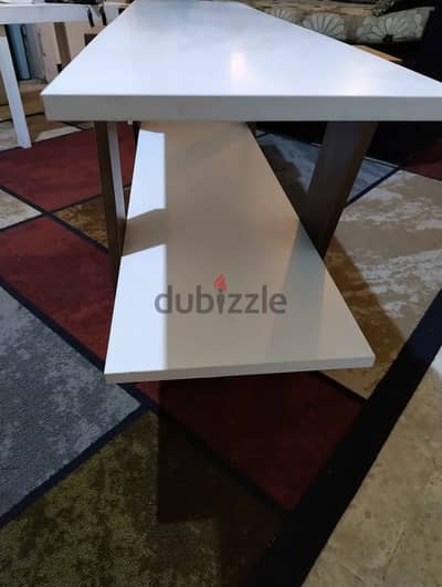 Modern TV Table (120Wx30Wx50H)