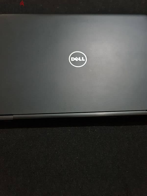 Dell latitude Processor Core i7 Generation7 Ram 8 DDR4   SSD 256 19