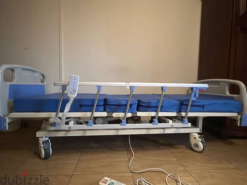 سرير طبي وملحقاته Medical bed 1