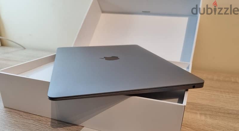 Macbook Air M1 جهاز جديد تماما انتاج ٢٠٢٤ وضمان لشهر ١٠ القادم 2