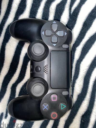 PlayStation 4 controller only used only for 2 weeks only