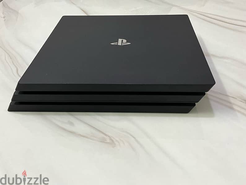 PlayStation 4 pro 0