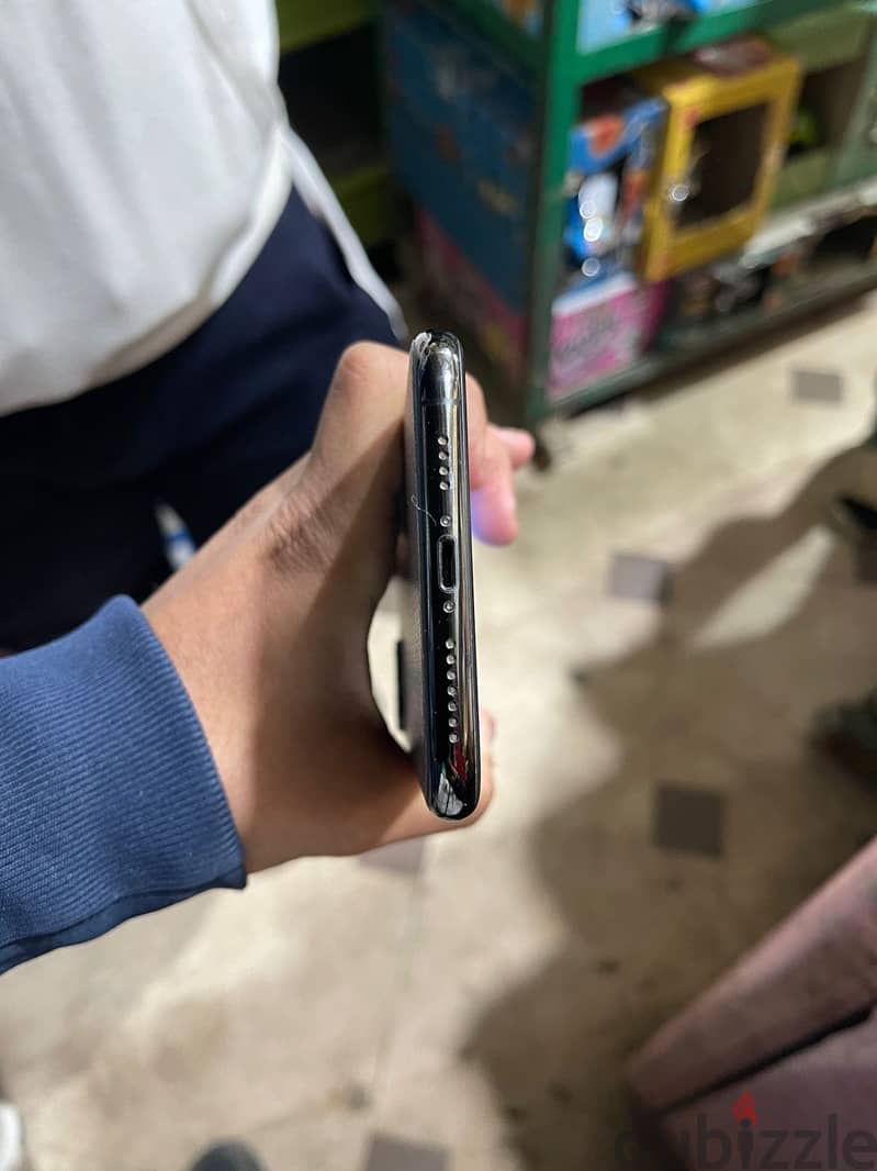 Apple - iPhone 11 Pro Max 6