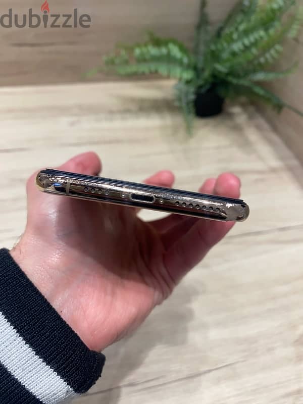 iPhone XS Max 3