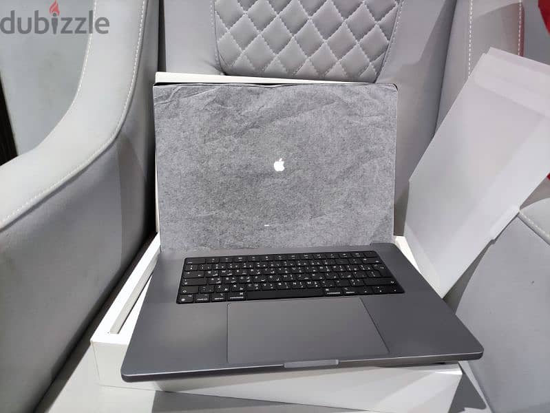 MacBook Pro m1 pro 16.2 inch zeroo 2