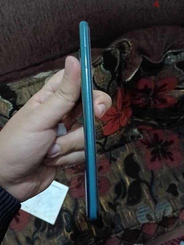 Xiaomi Redmi Note 9 با الكرتونه 3