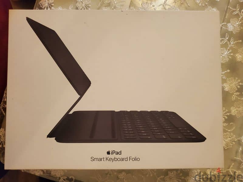 I pad pro11 2nd gen. B 100% , + original keyboard folio 4