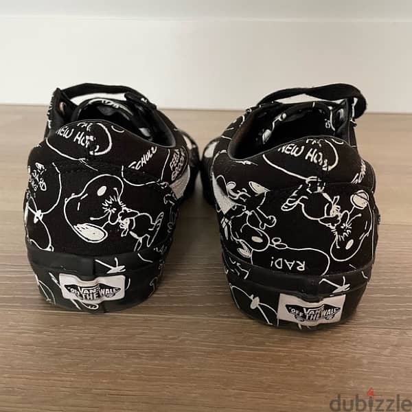 Limited Edition Peanuts Old School “Snoopy” x Vans Unisex Sneakers 2