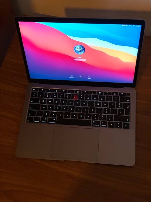 MacBook Air 2018 - space grey 4