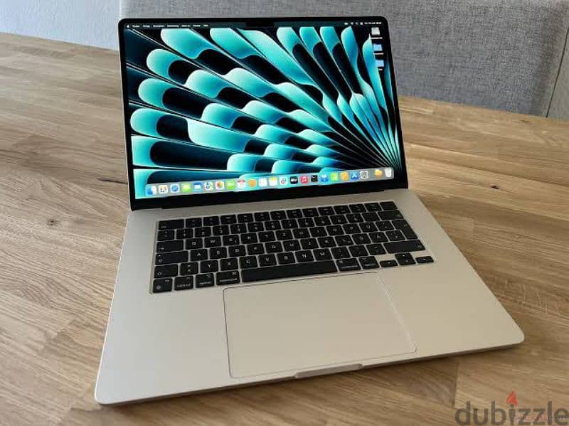 MacBook Air 256G M2  كالجديد تماما السعر لسرعة البيع 3