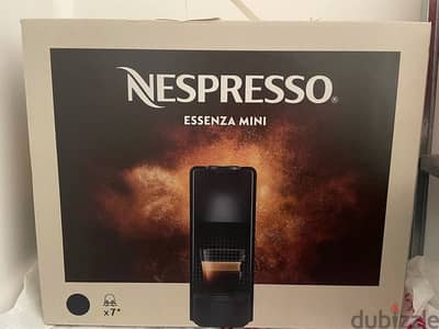 New Nespresso Essenza mini ماكينة قهوة لم تستخدم