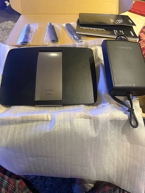 router linksys xac 1900 روتر لينكسيس ومودم 9