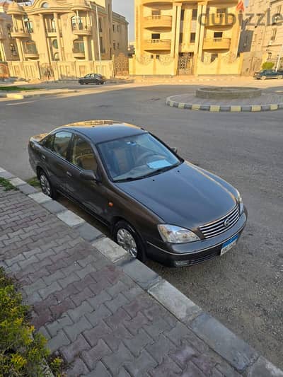 Nissan Sunny 2011