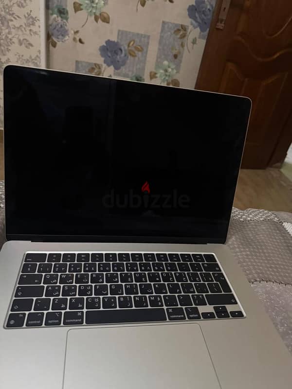 MacBook Air M2 2023 كسر زيرو معاه كل حاجتو 3