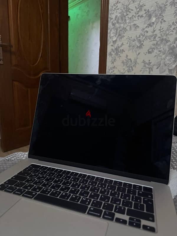 MacBook Air M2 2023 كسر زيرو معاه كل حاجتو 5