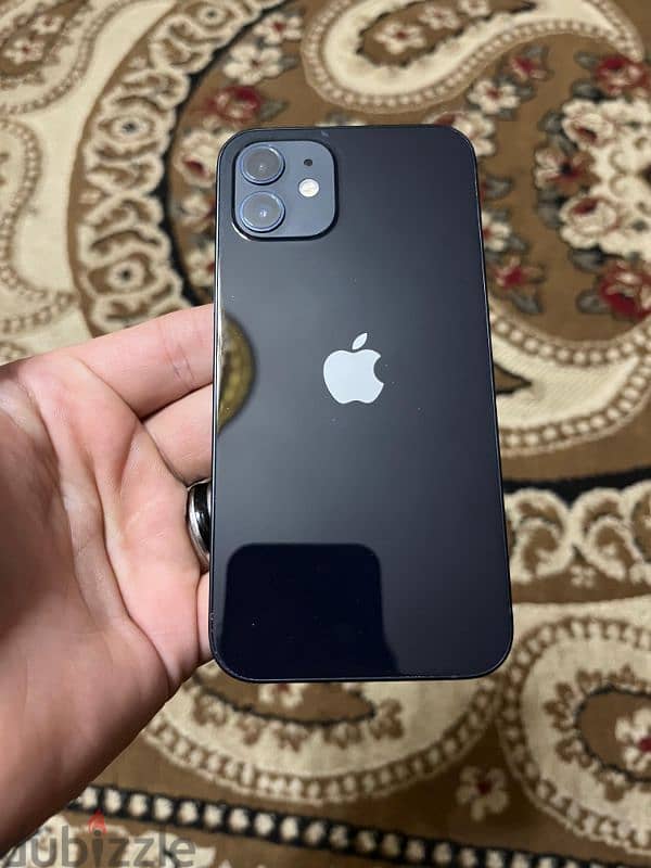 iphone 12 / Black 3