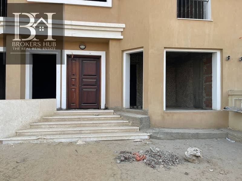 Town house for sale ready to move  in sarai 0